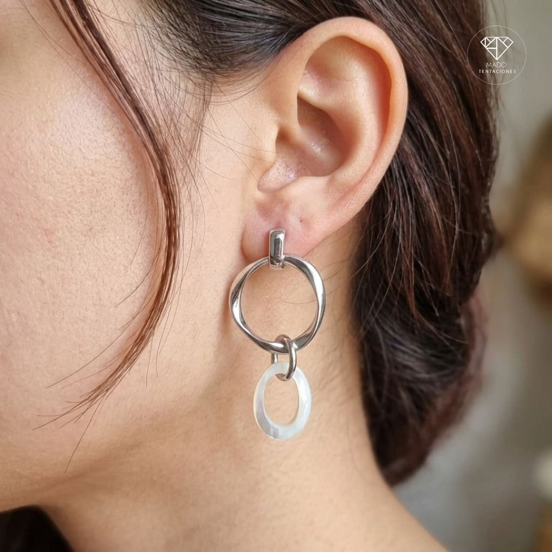 Aretes Broquel Eslabón Nácar