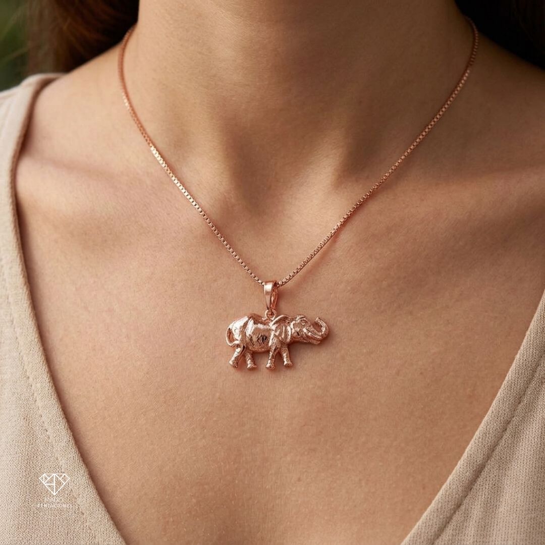Collar Elefante Detallado