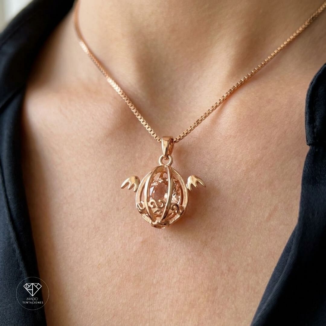 Collar Esfera Con Alas