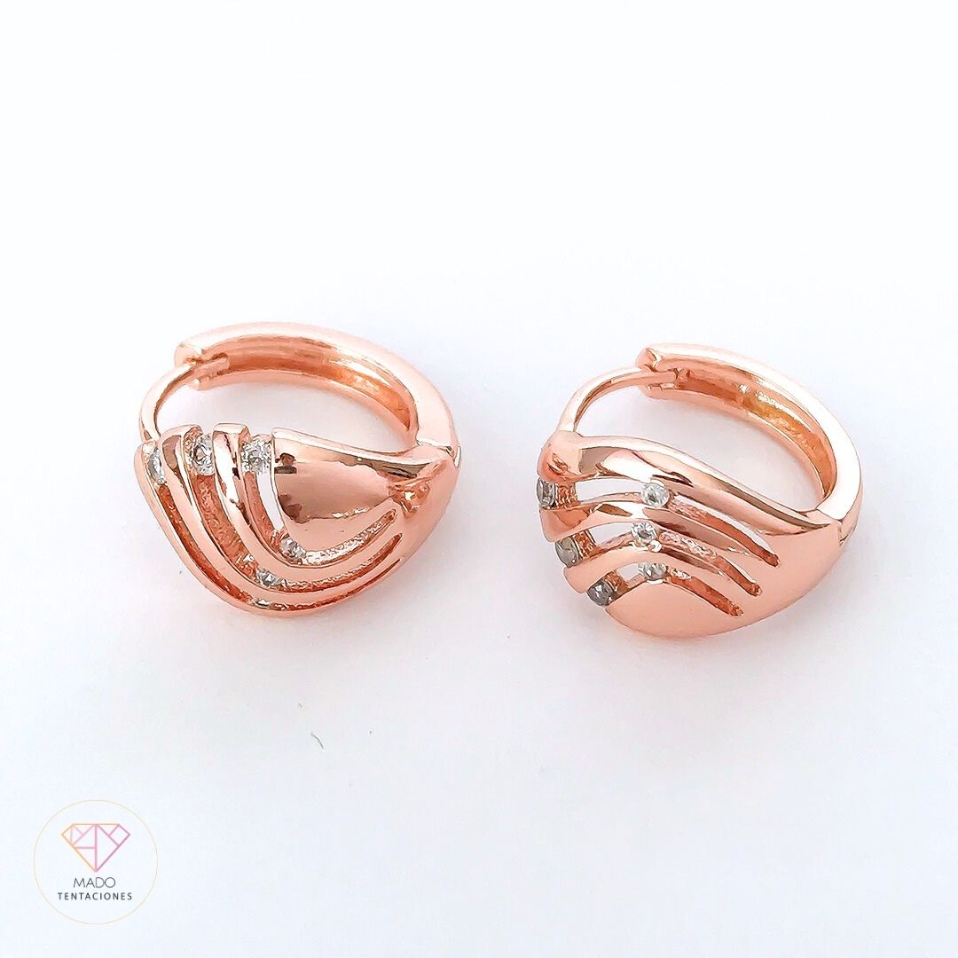 Aretes Huggie Ondas y Brillo