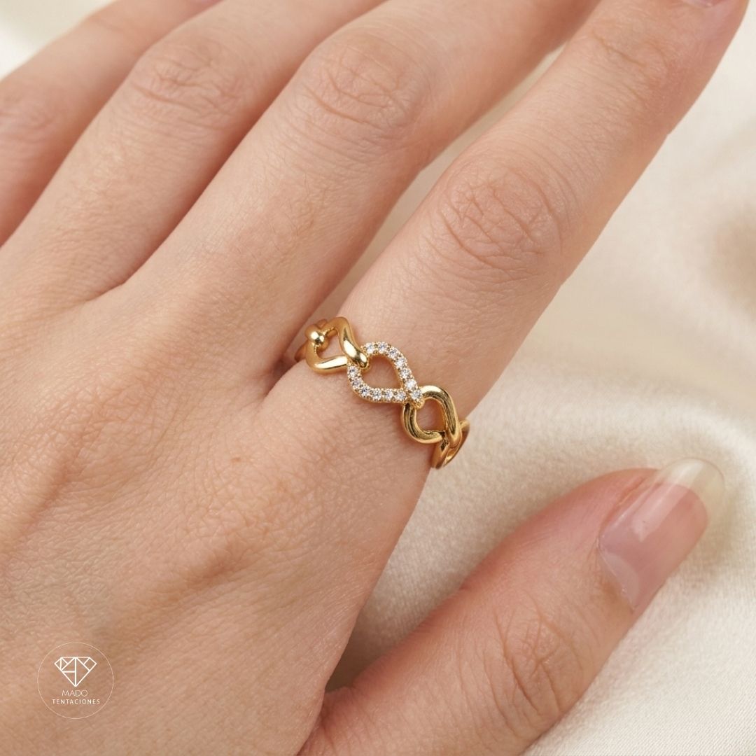 Anillo Infinito Eslabones Pavé