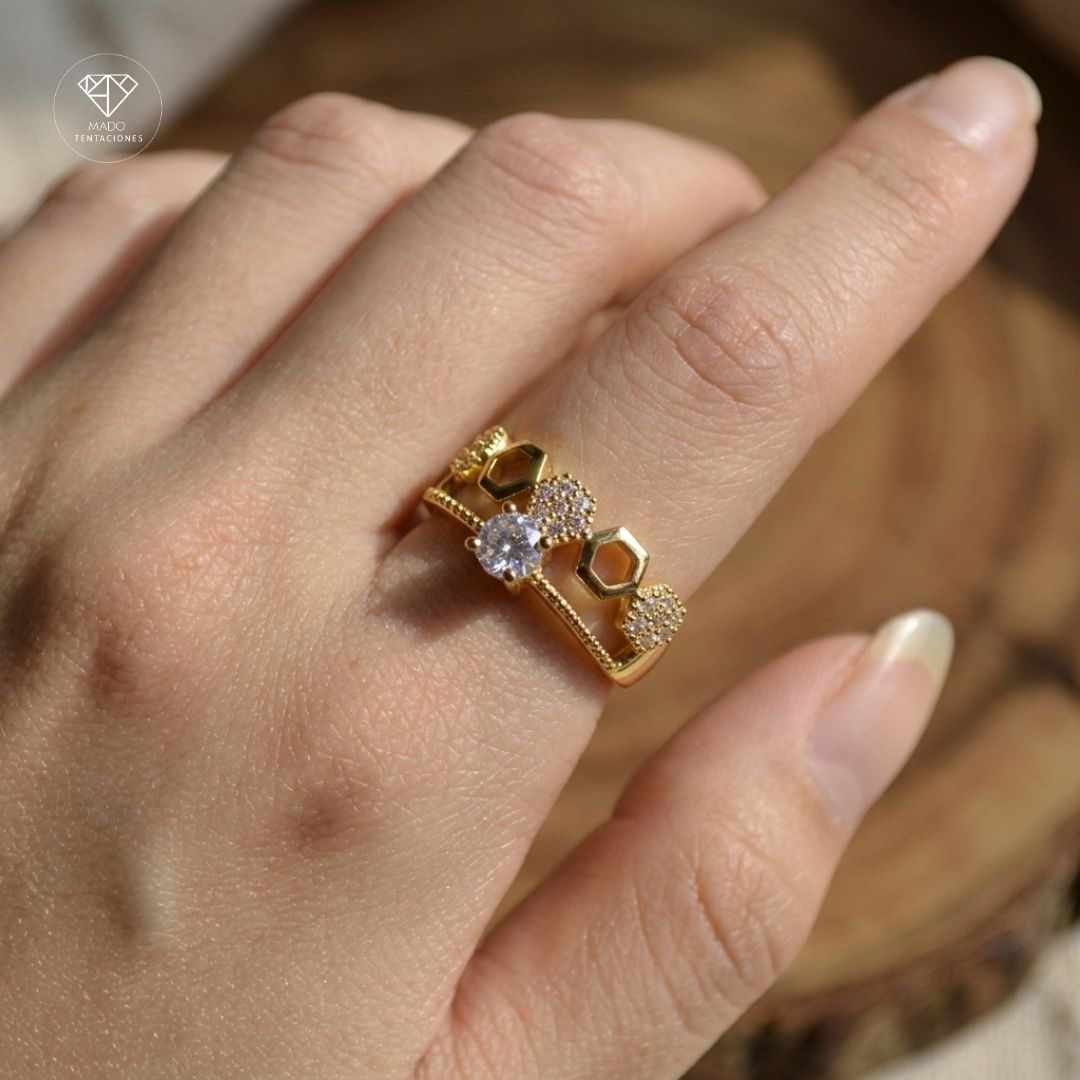 Anillo Solitario Panal Geométrico