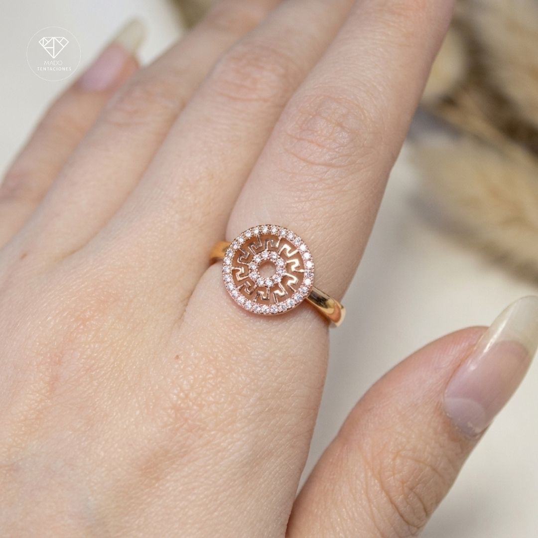 Anillo Medallón Greca Pavé