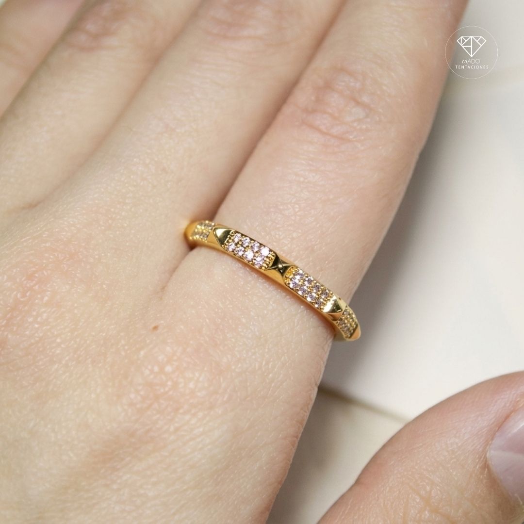 Anillo Churumbela Pirámides Pavé