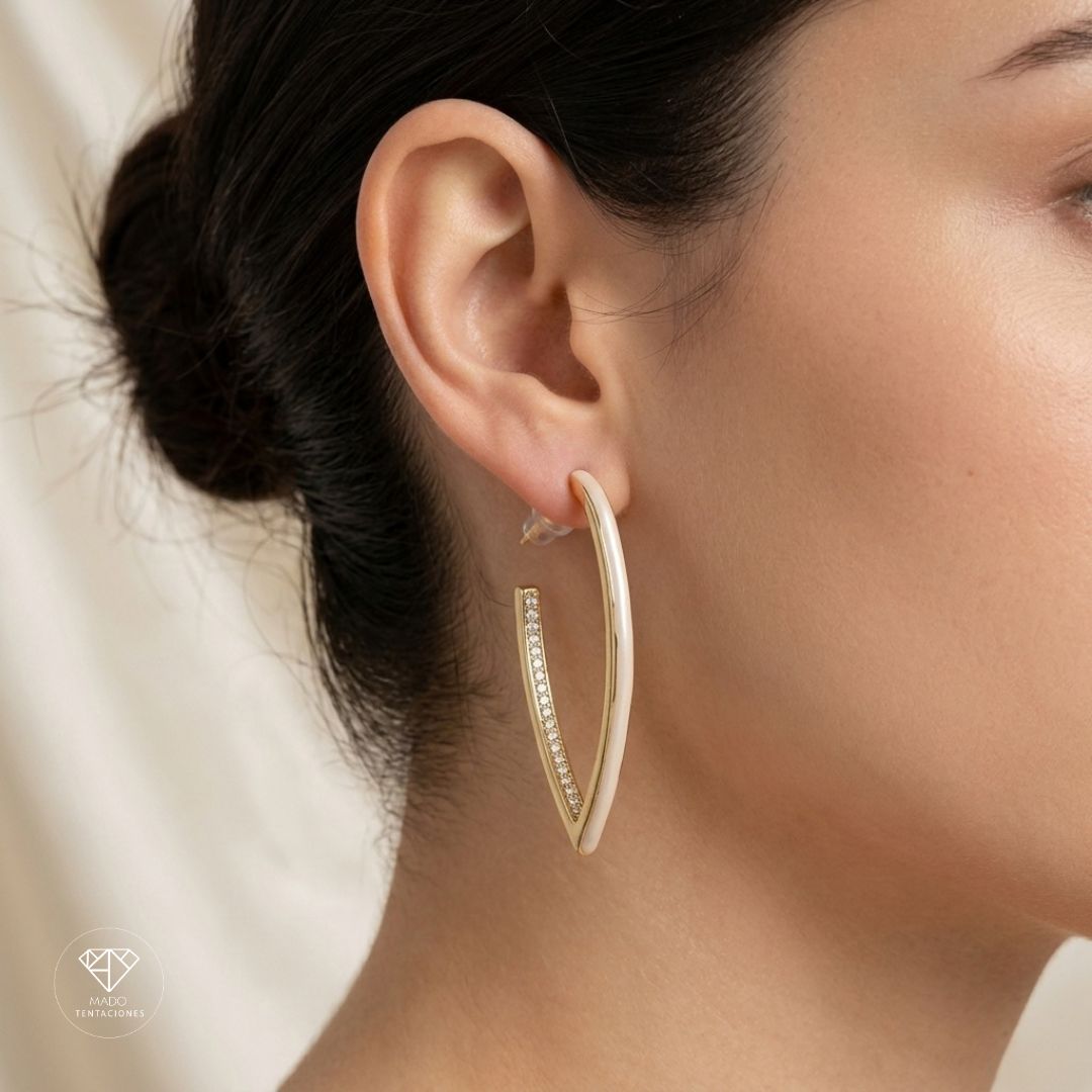 Aretes Geométricos Esmaltado Blanco