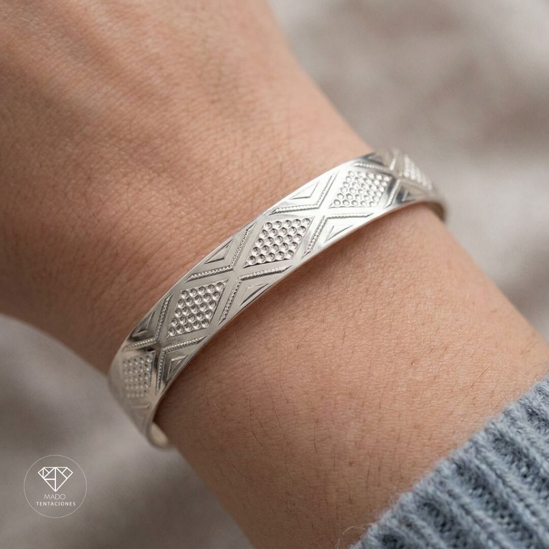 Brazalete Rígido Rombo Labrado
