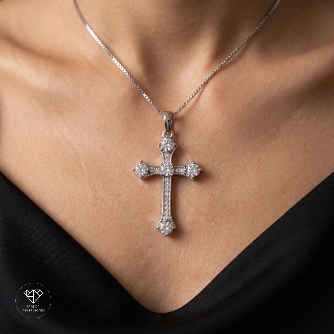 Collar Dije Cruz Pavé