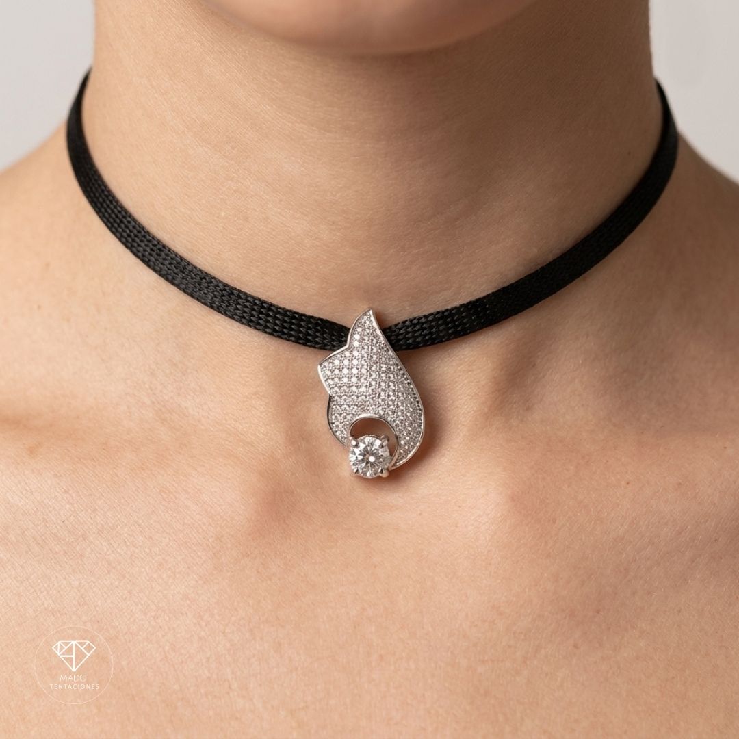 Choker Asimétrico Platinado
