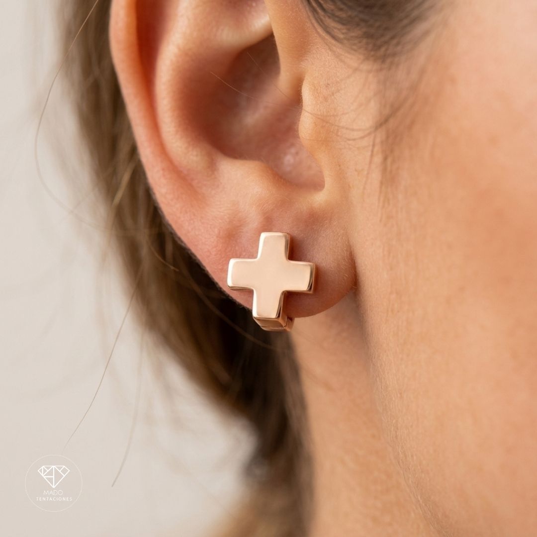 Aretes Huggie Cruz Lisa